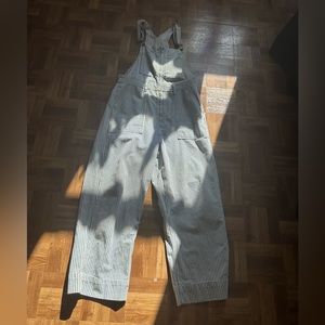 Abercrombie and fitch oversized overalls